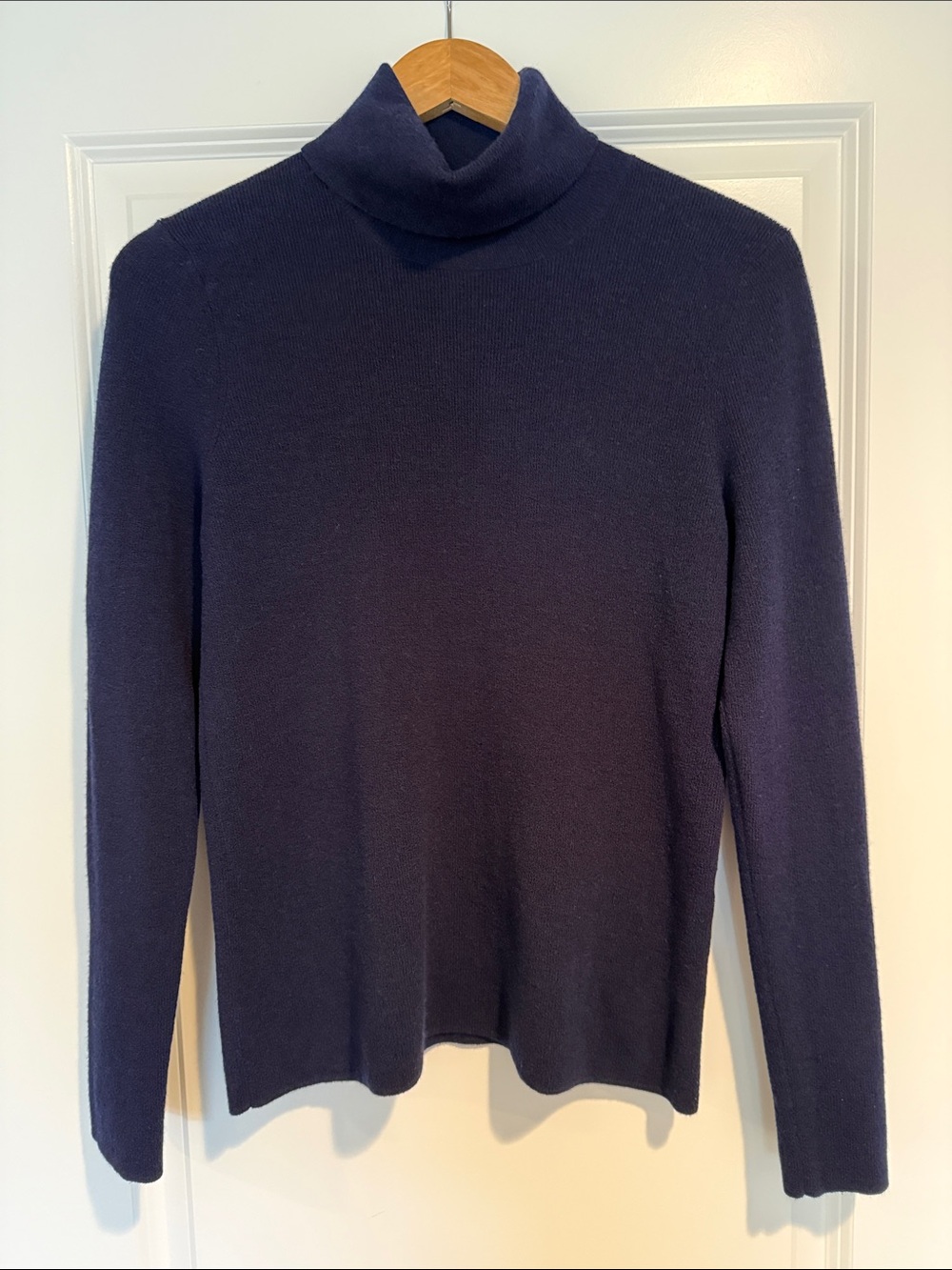 Eileen Fisher Women’s Wool Blend Navy Turtleneck Sweater size Medium
